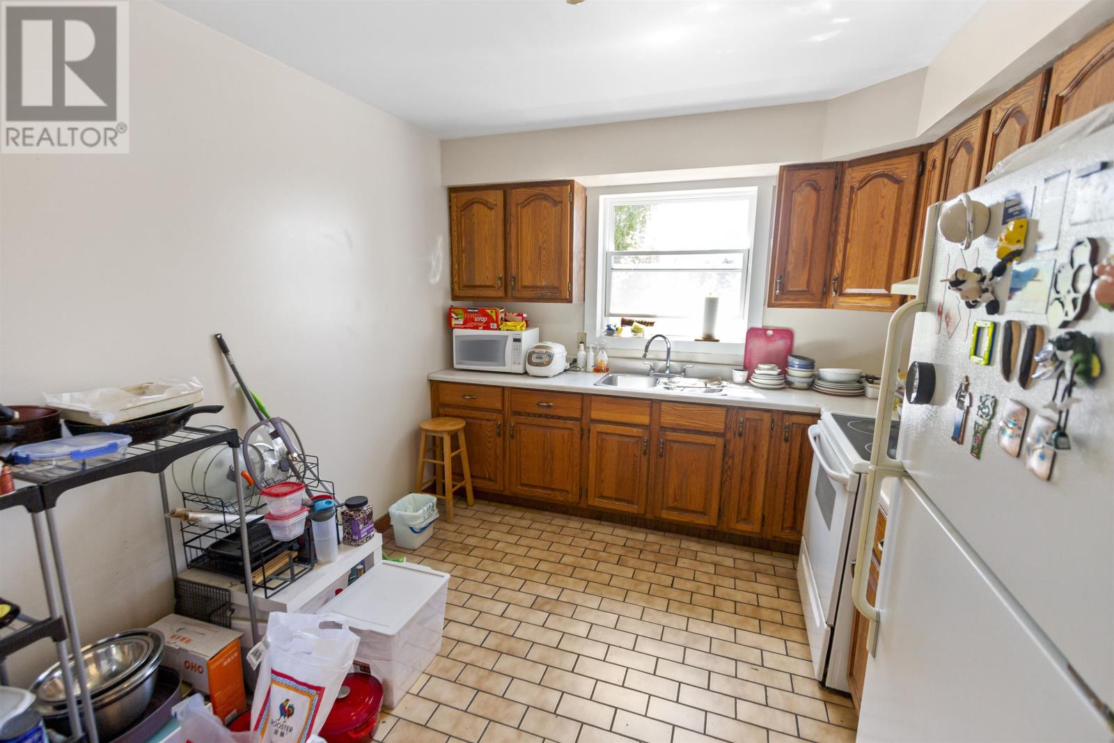 609-611 Queen Street Property Photo 17