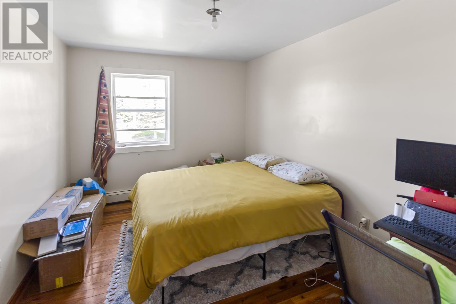 609-611 Queen Street Property Photo 24
