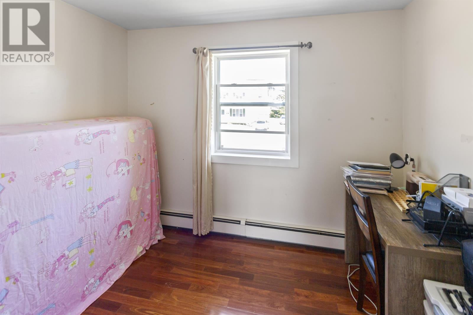 609-611 Queen Street Property Photo 25