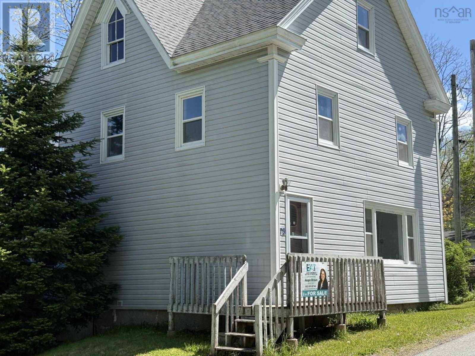 75 Cove Road Property Photo 1