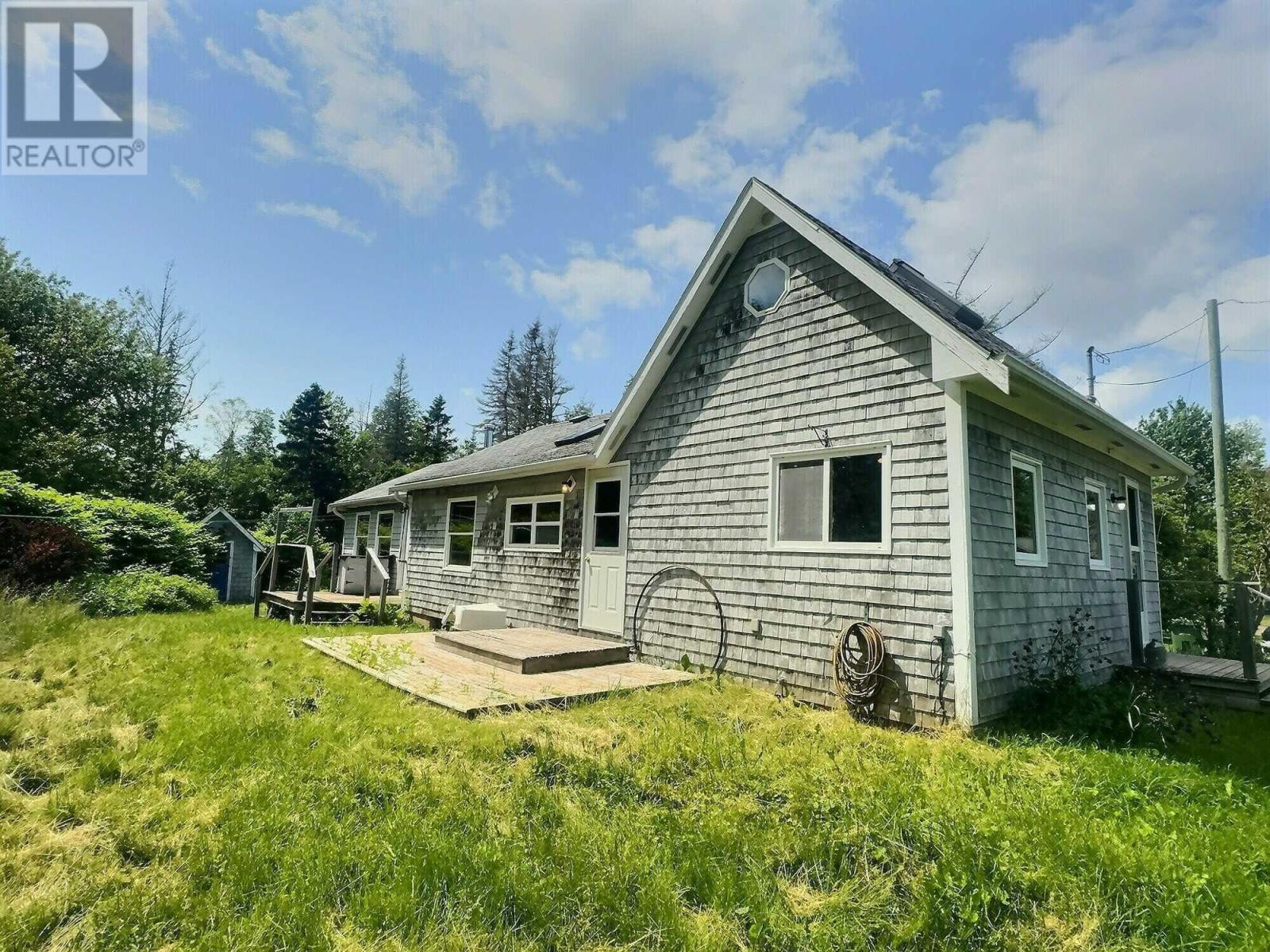 5070 Aa Macdonald Highway Property Photo 14