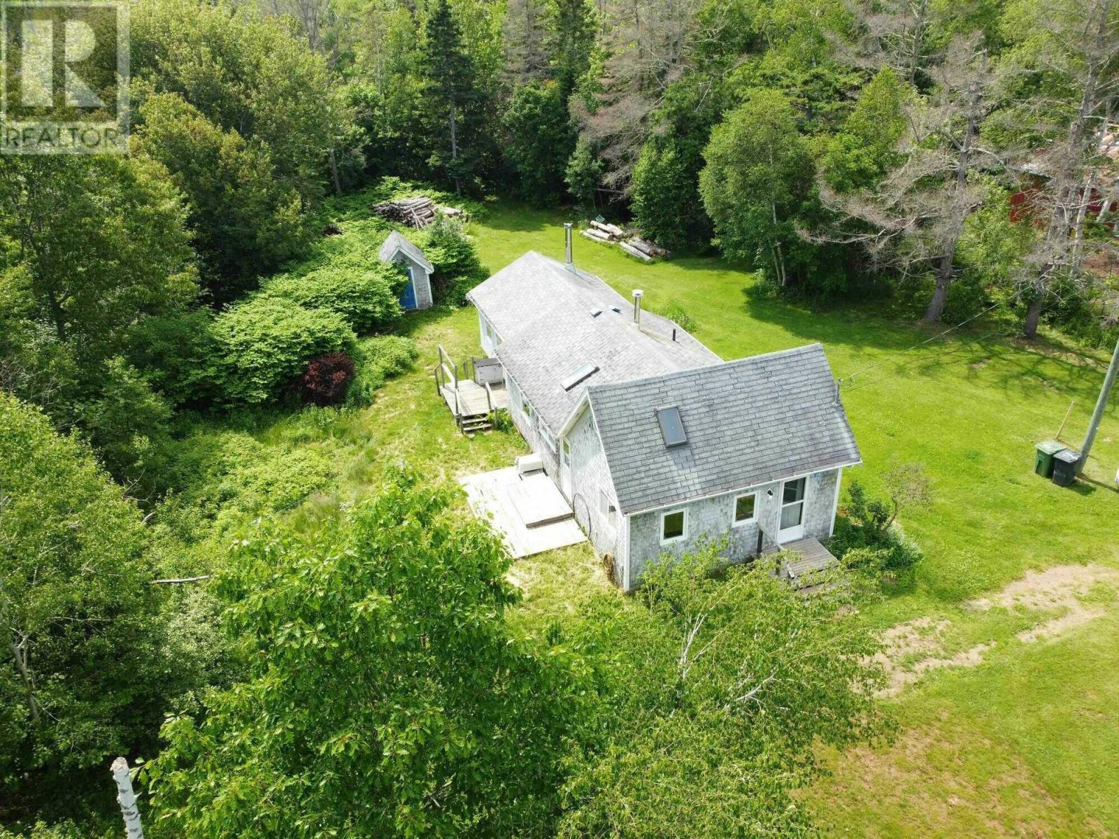 5070 Aa Macdonald Highway Property Photo 15