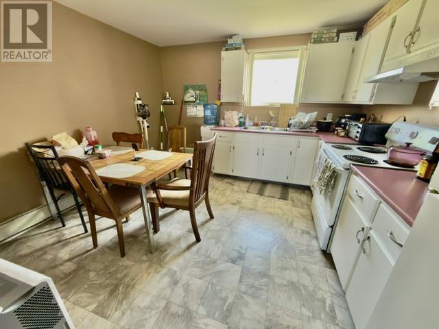 446 Maddix Crescent Property Photo 4