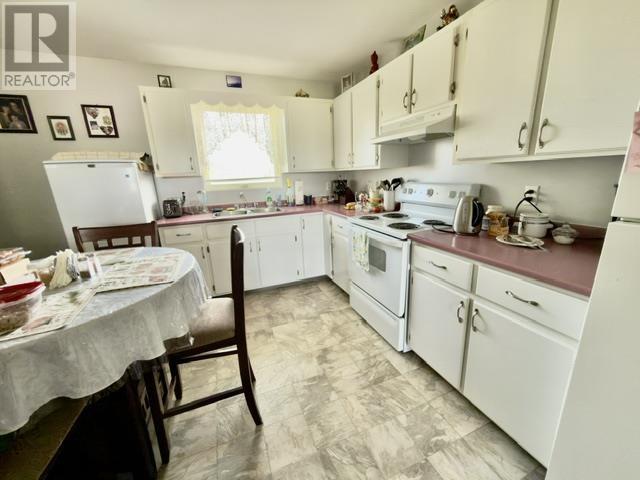 446 Maddix Crescent Property Photo 11
