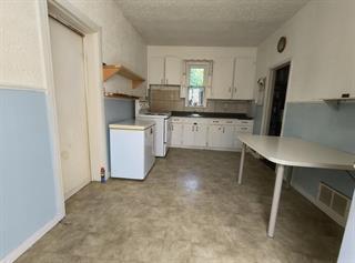 626 Toronto Street Property Photo 6