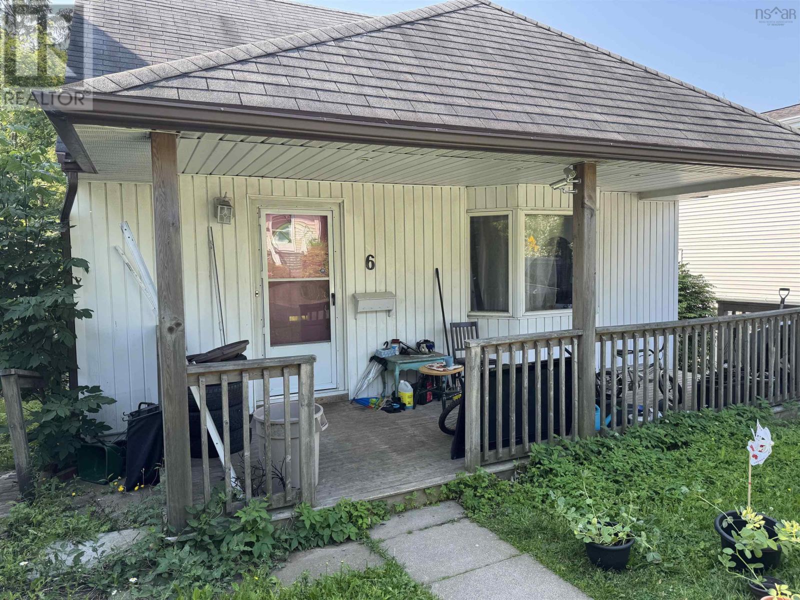 6 Ashdale Avenue