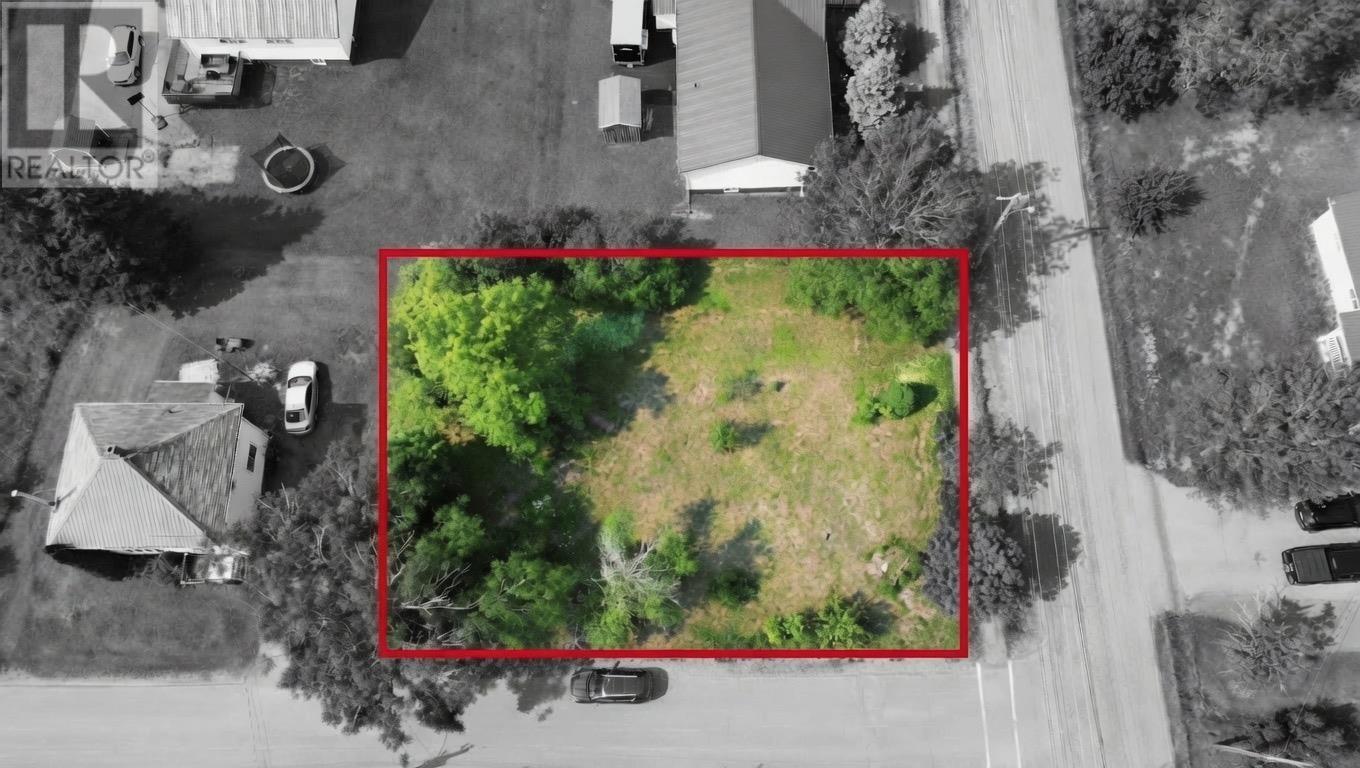 137 Herrett Property Photo 1
