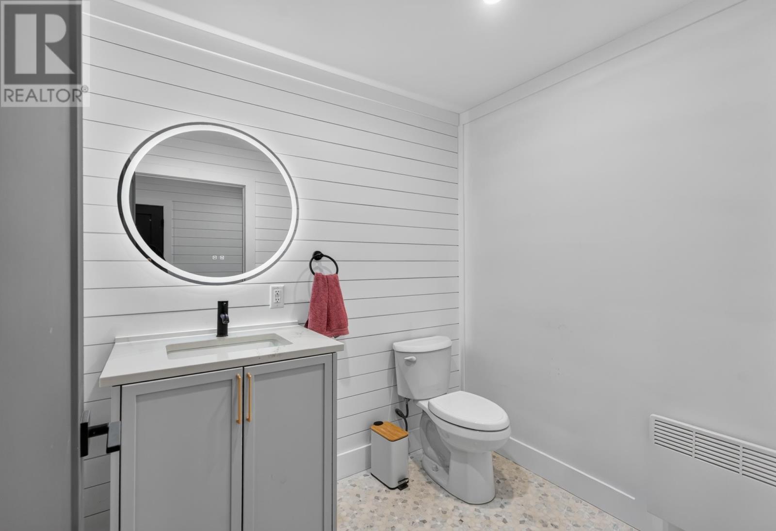 1685 Kingston Road Property Photo 7