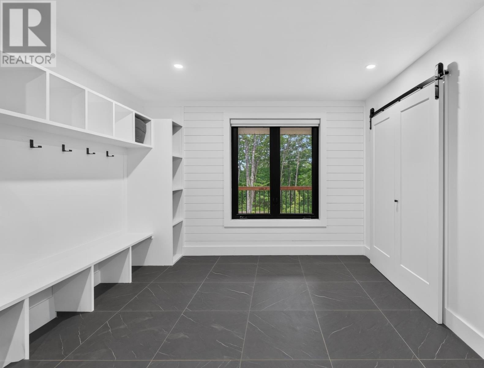 1685 Kingston Road Property Photo 21
