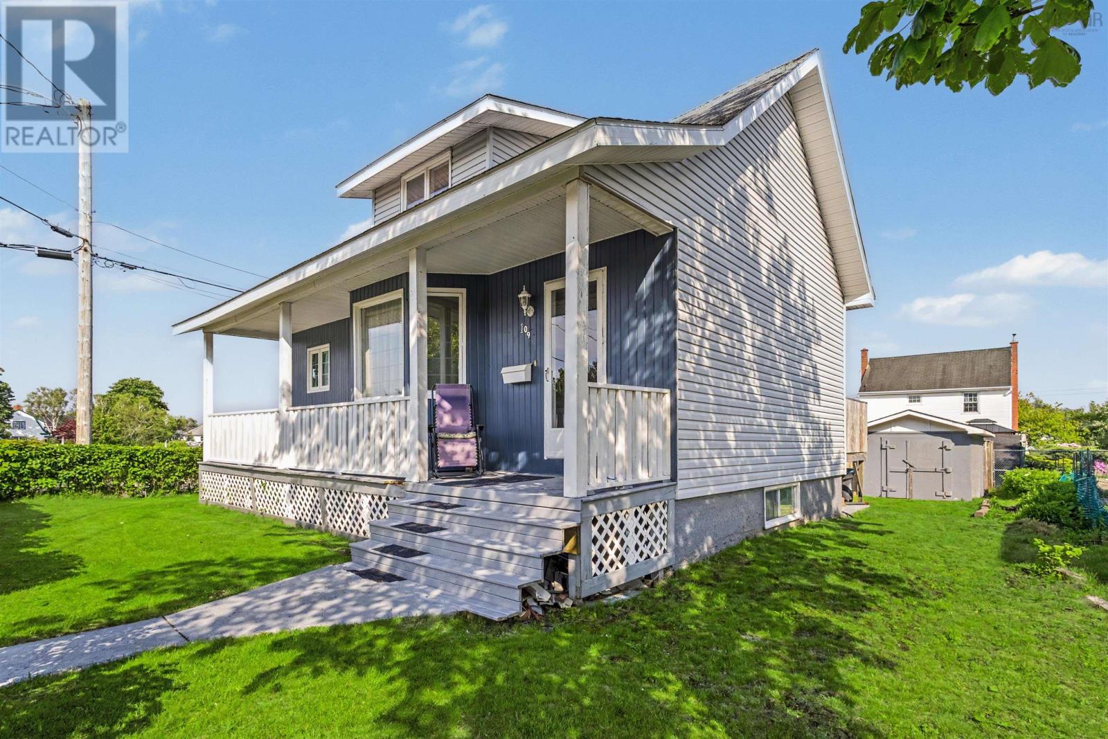 109 Upper Mclean Street