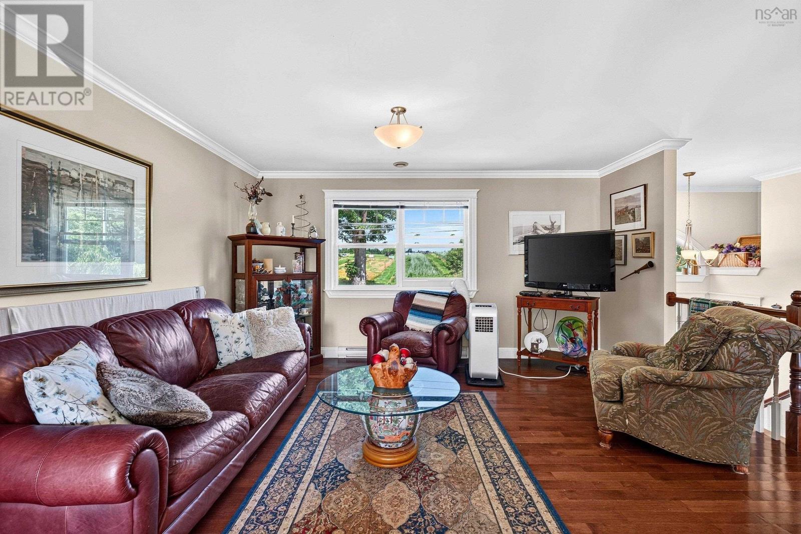 355 College Road Property Photo 11