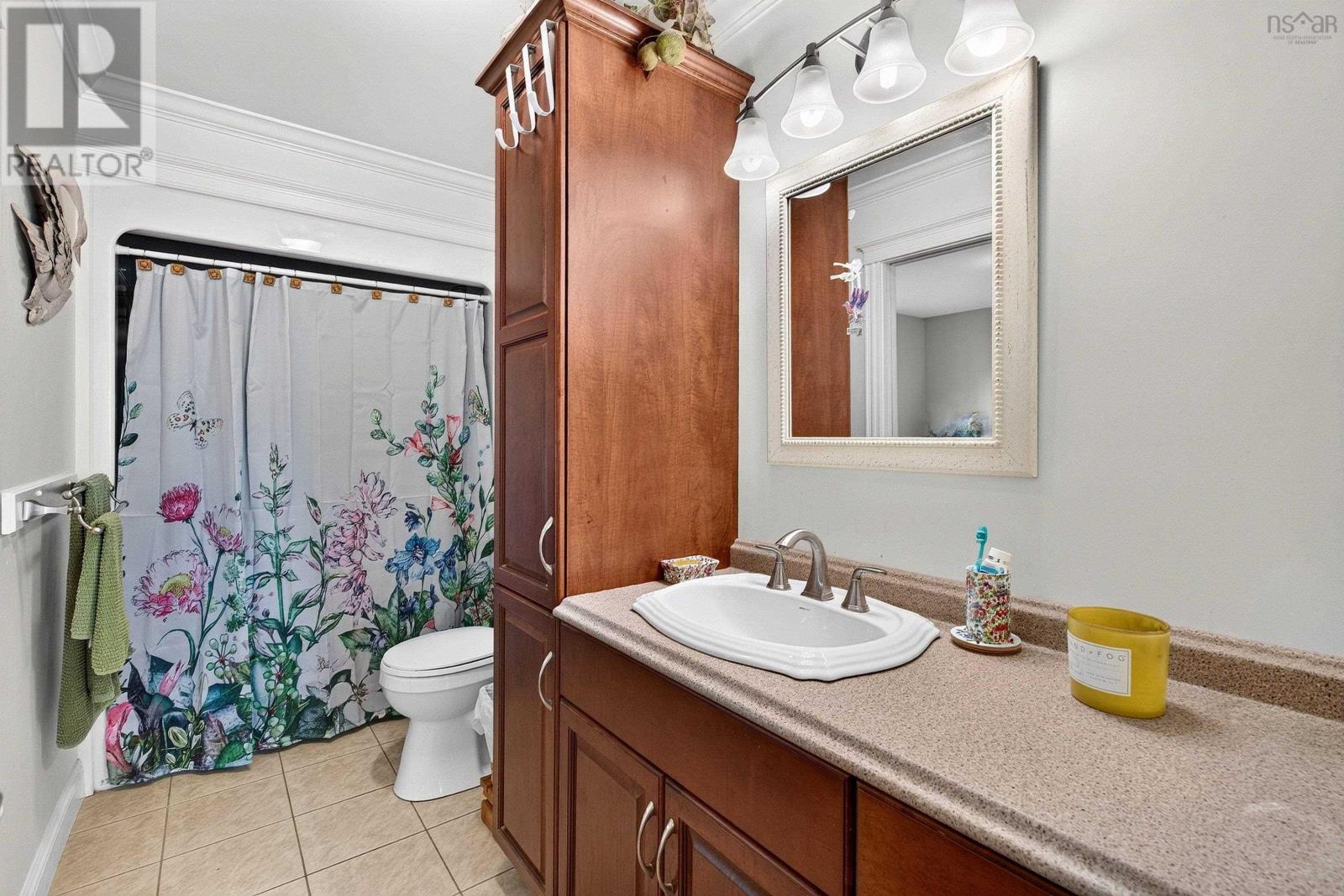 355 College Road Property Photo 17