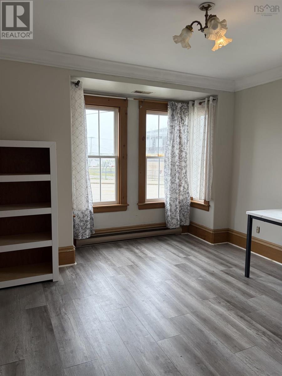 24 School Street Property Photo 28