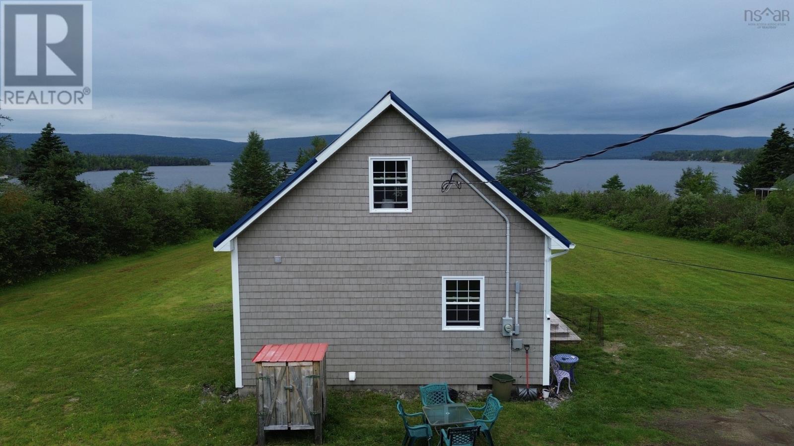 2339 Portage Road Property Photo 9