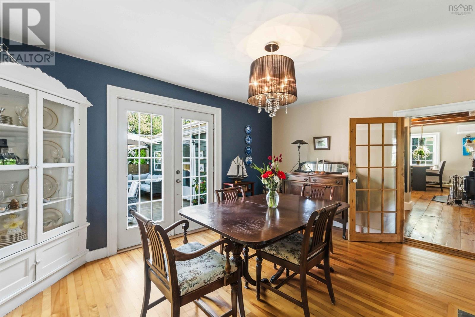 371 Granville Street E Property Photo 10