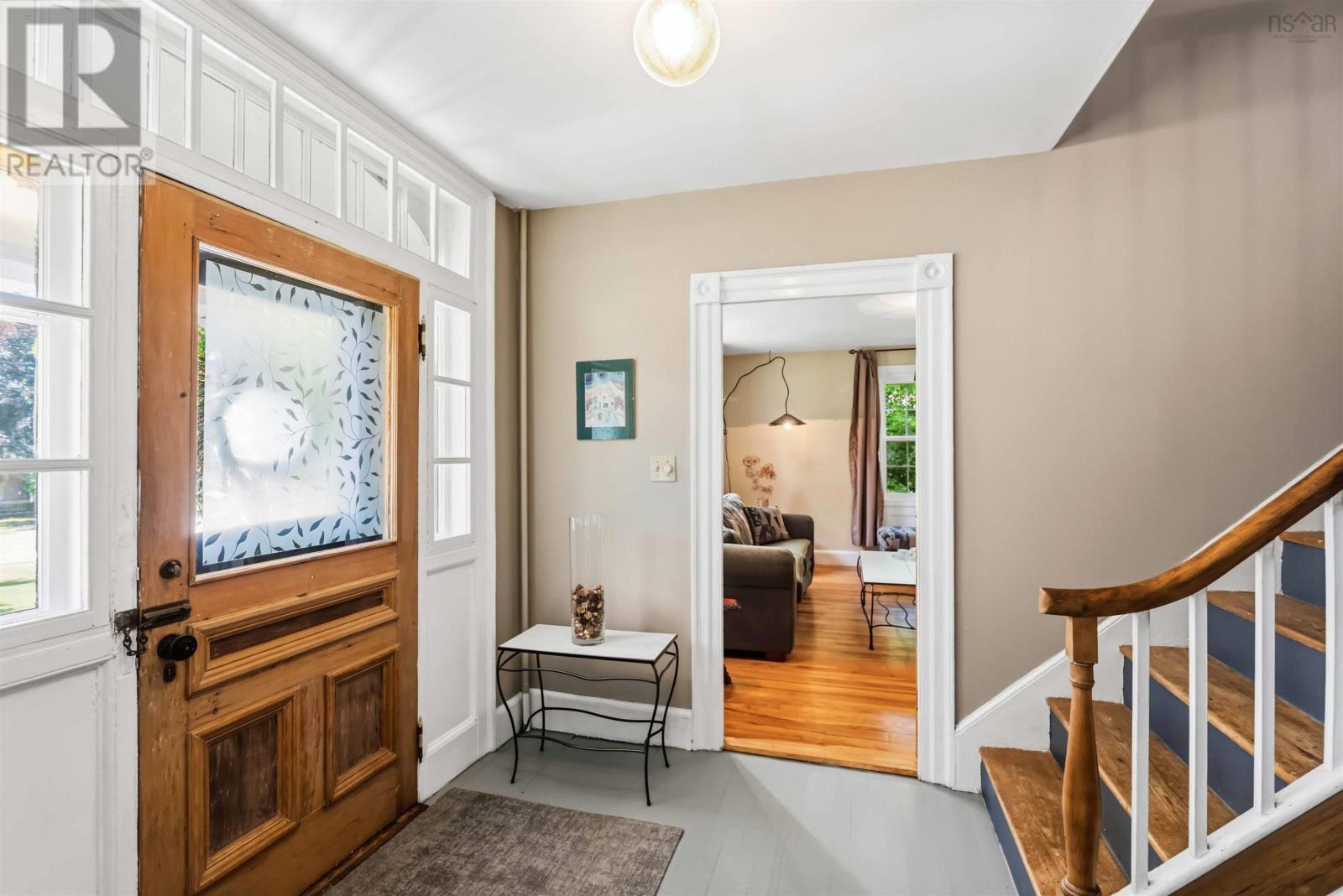 371 Granville Street E Property Photo 28