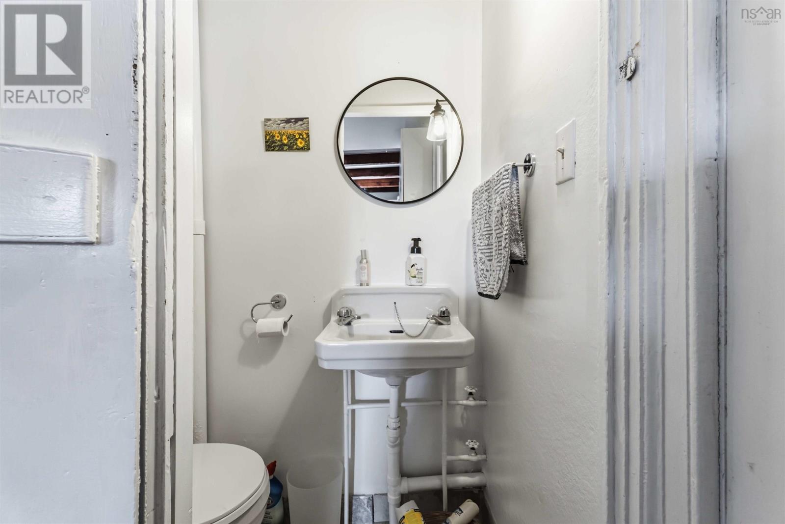 371 Granville Street E Property Photo 42