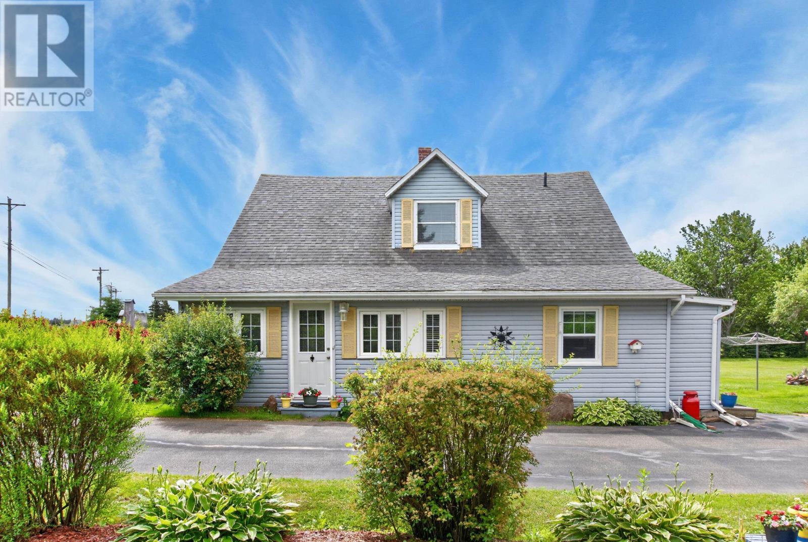 21273 Trans Canada 1 Property Photo 1