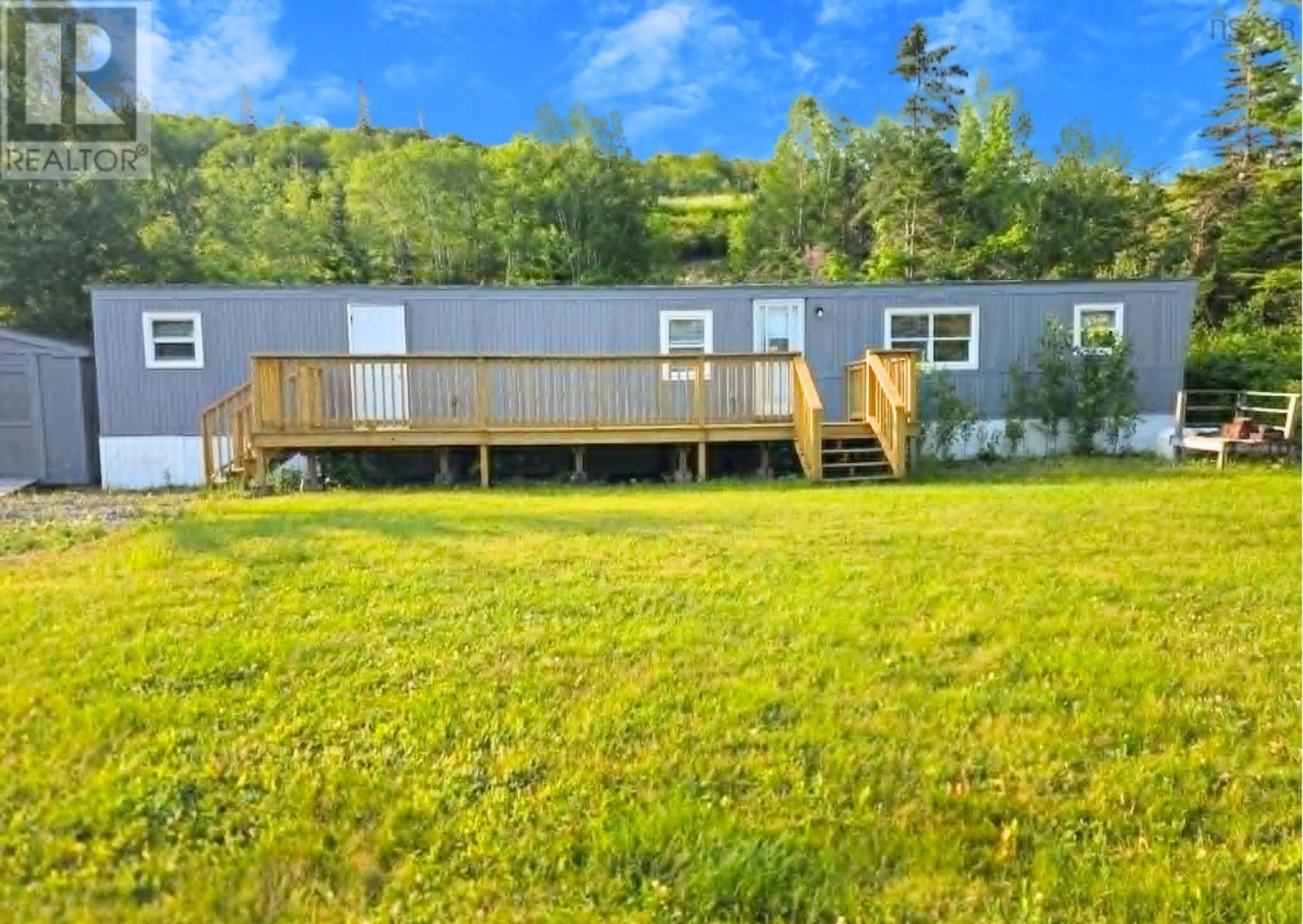 5 Penny Lane Property Photo 4