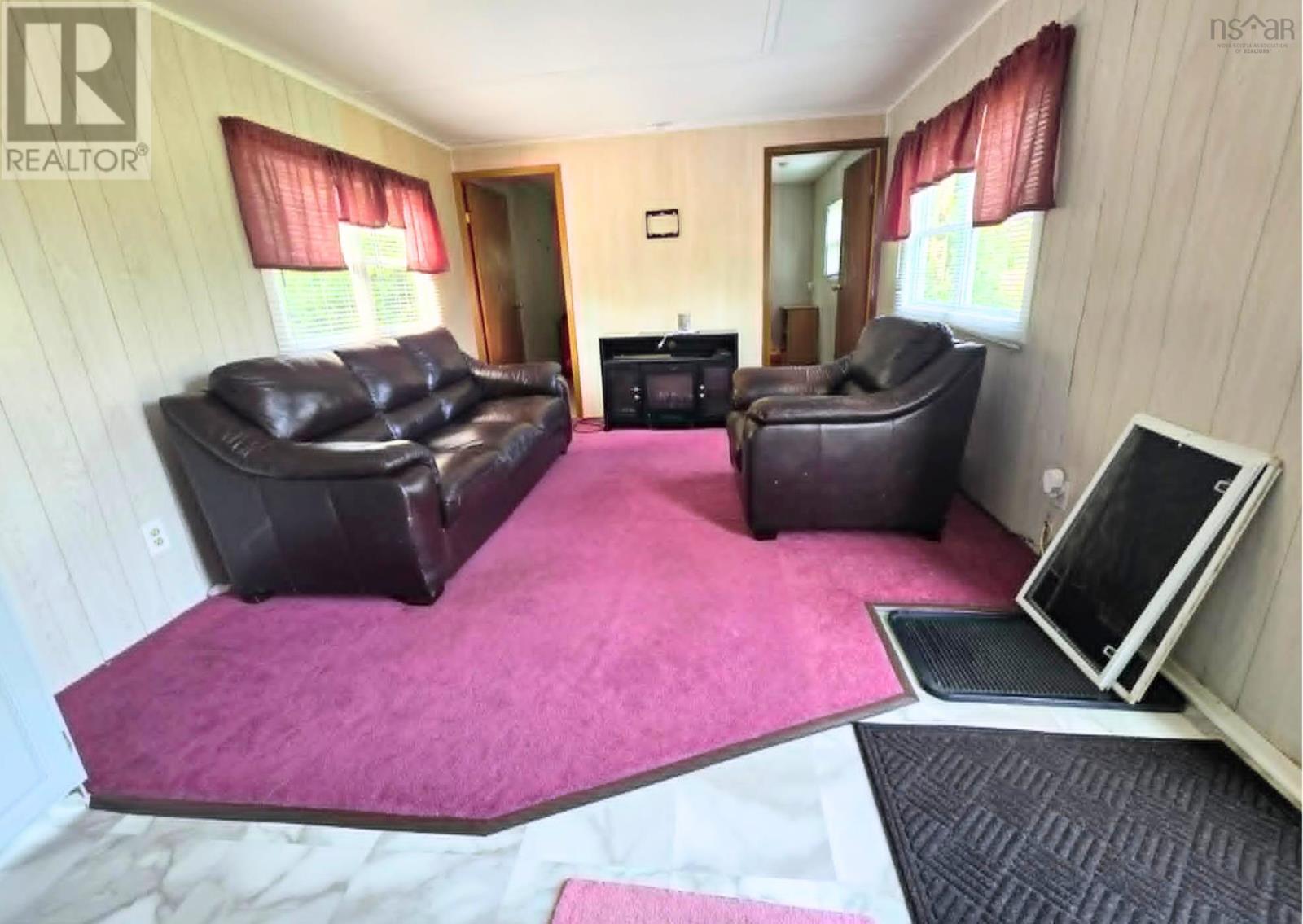 5 Penny Lane Property Photo 12