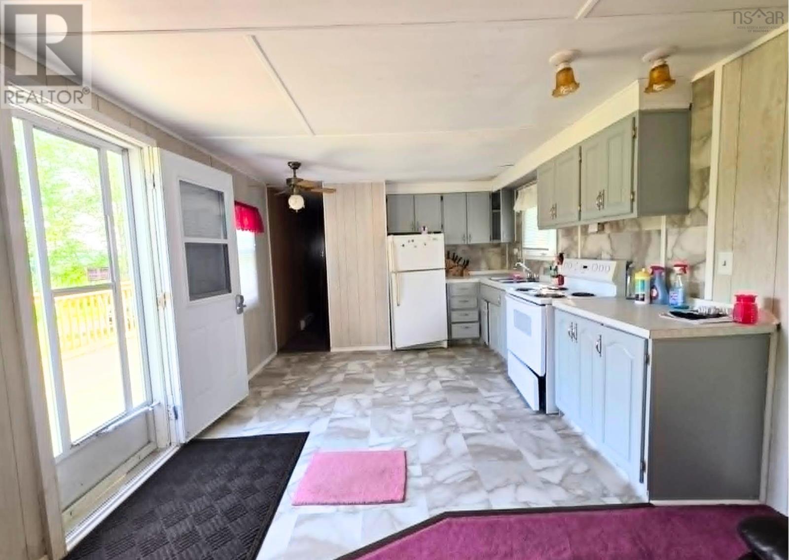 5 Penny Lane Property Photo 14