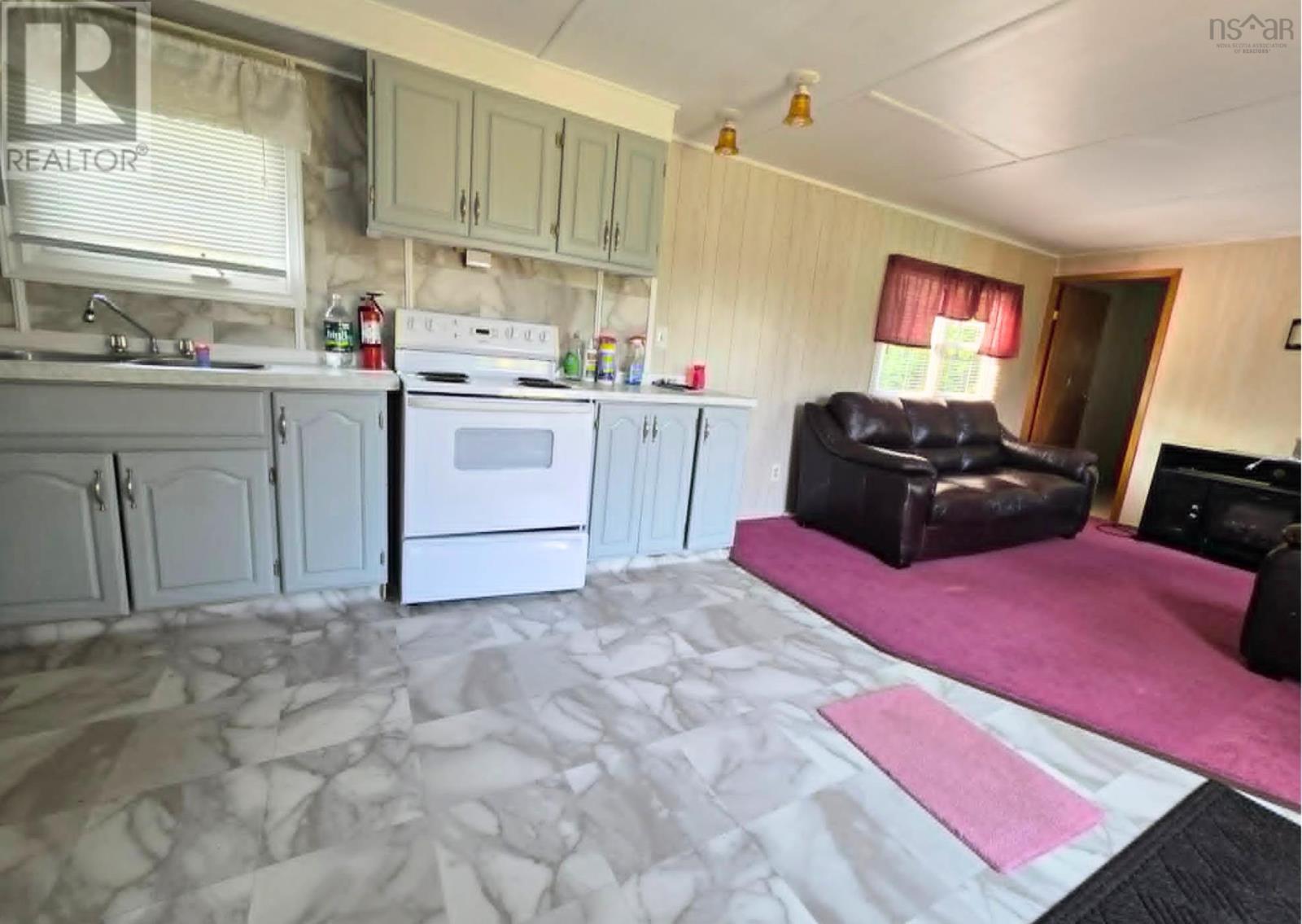 5 Penny Lane Property Photo 16