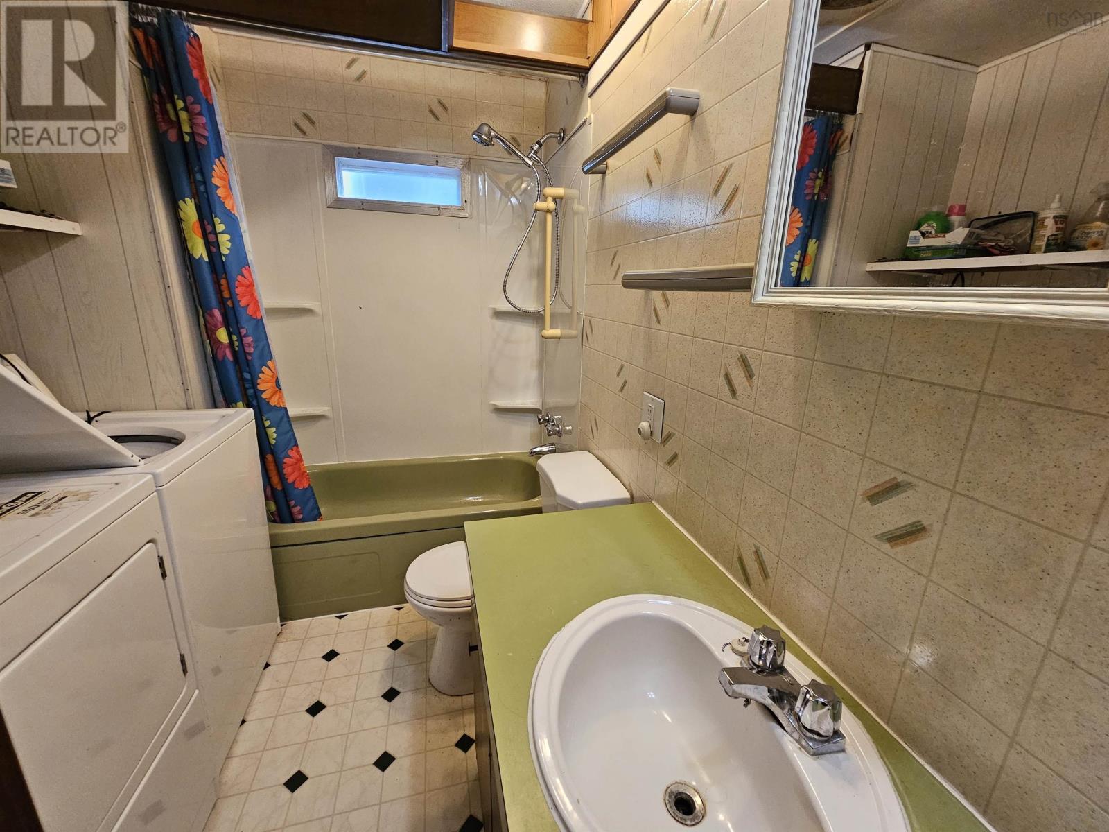5 Penny Lane Property Photo 23