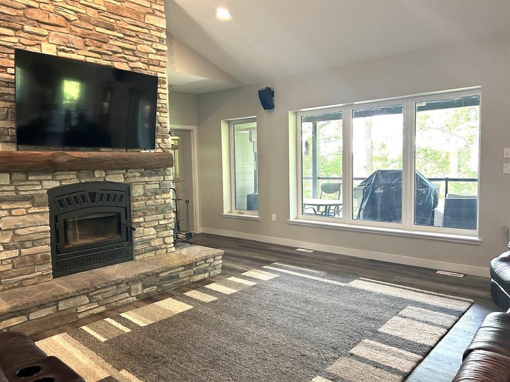 106096 81n Road Property Photo 3
