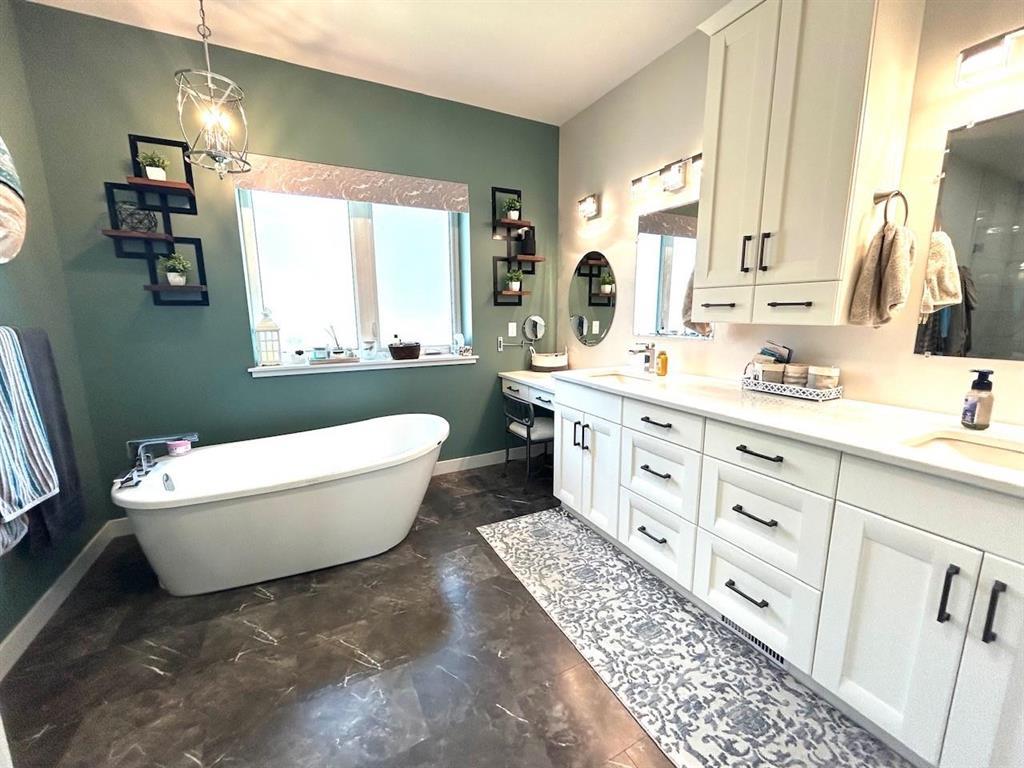 106096 81n Road Property Photo 18