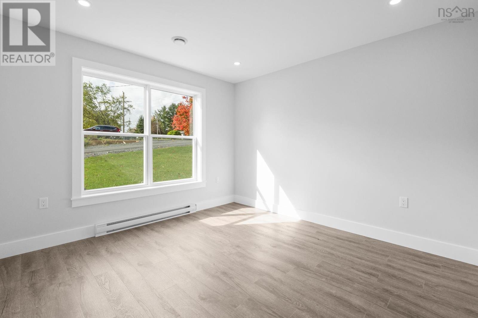 36 Pemberton Avenue Property Photo 5