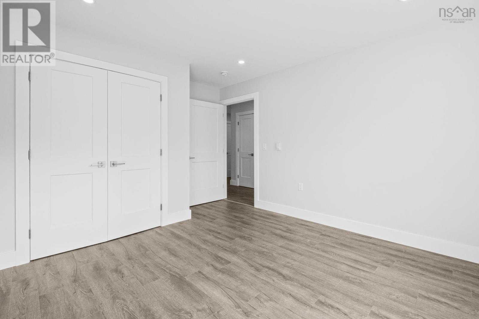 36 Pemberton Avenue Property Photo 6