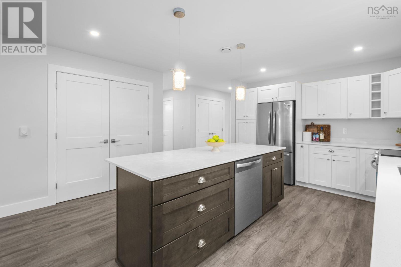 36 Pemberton Avenue Property Photo 13