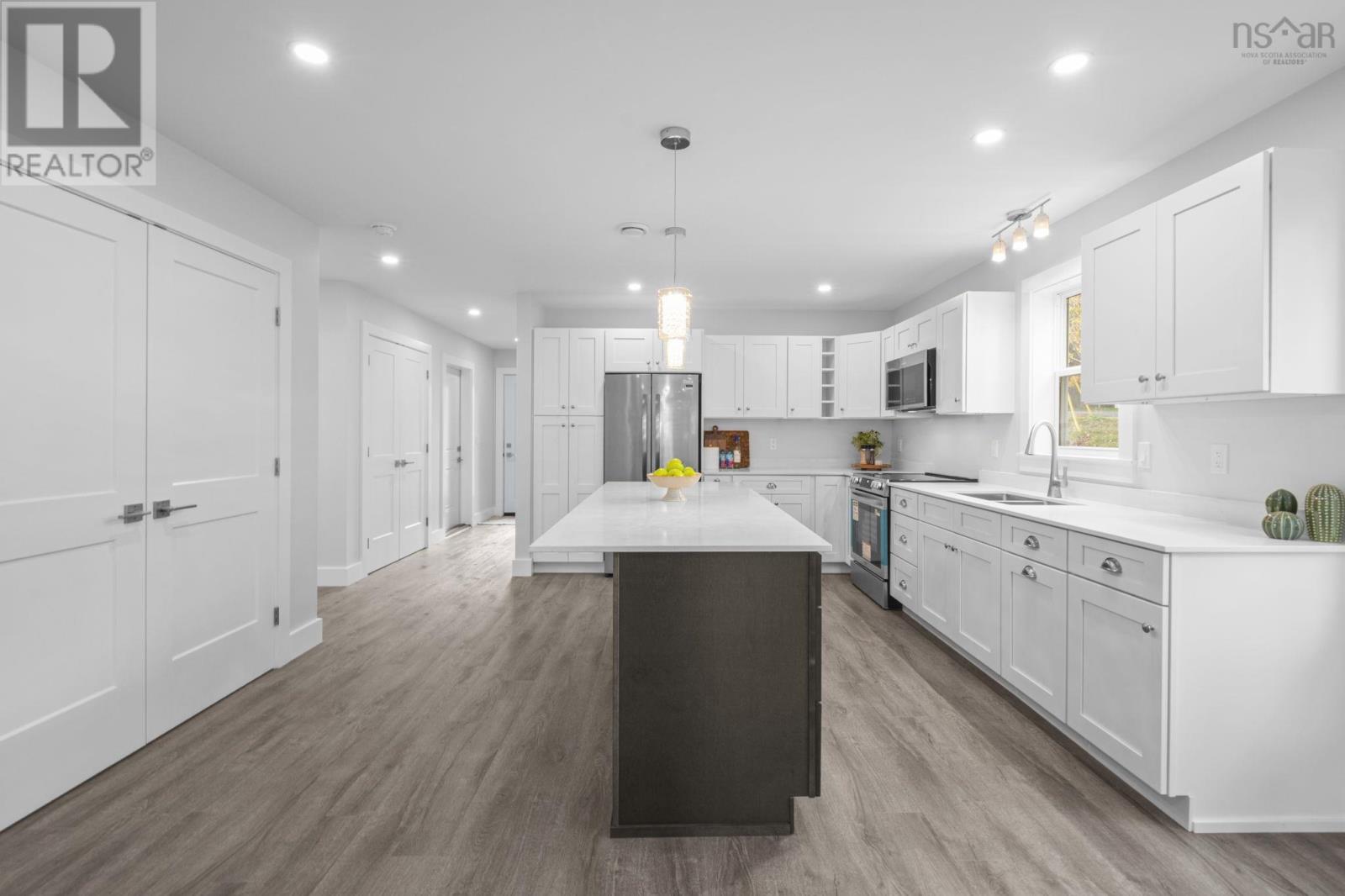 36 Pemberton Avenue Property Photo 14