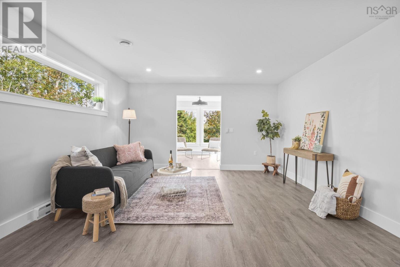36 Pemberton Avenue Property Photo 19