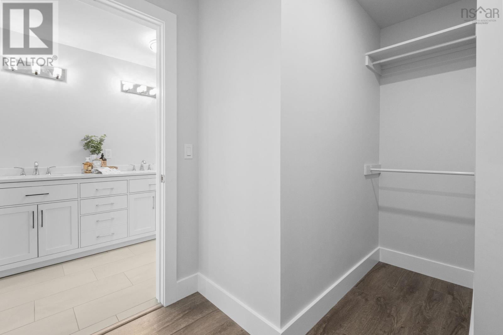 36 Pemberton Avenue Property Photo 31