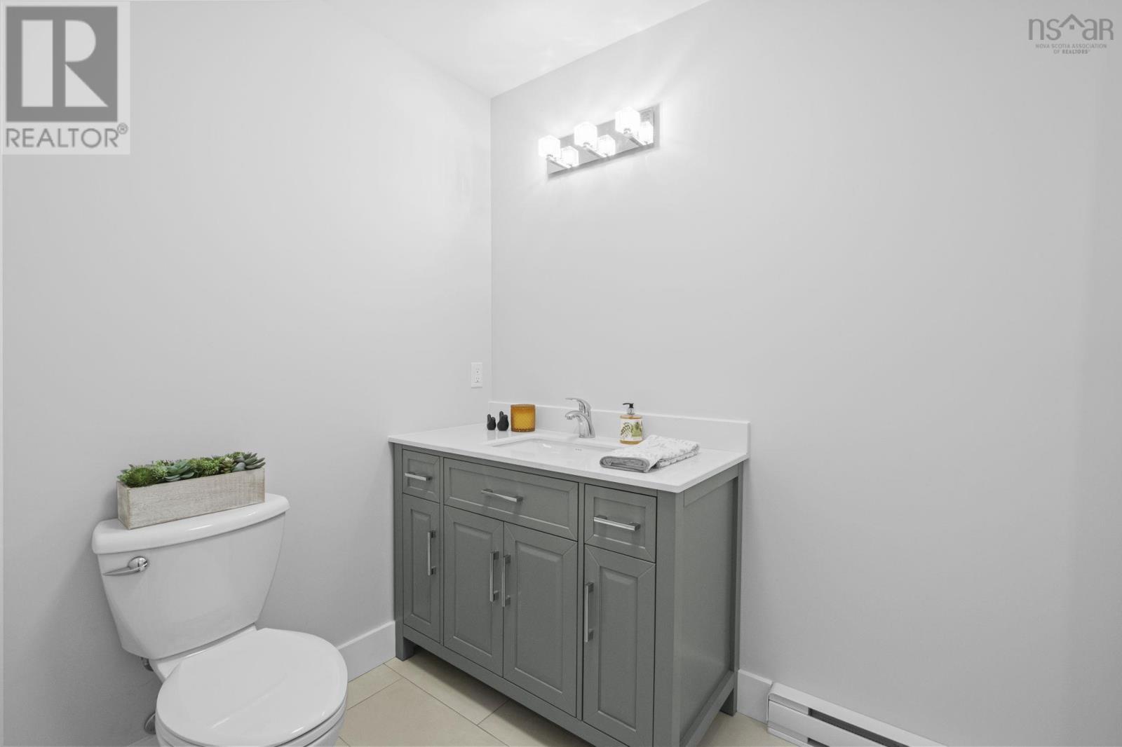 36 Pemberton Avenue Property Photo 34