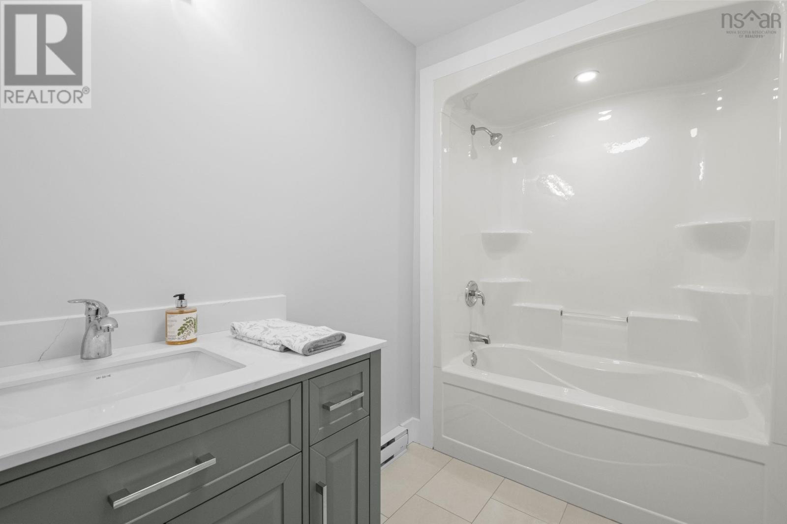 36 Pemberton Avenue Property Photo 35