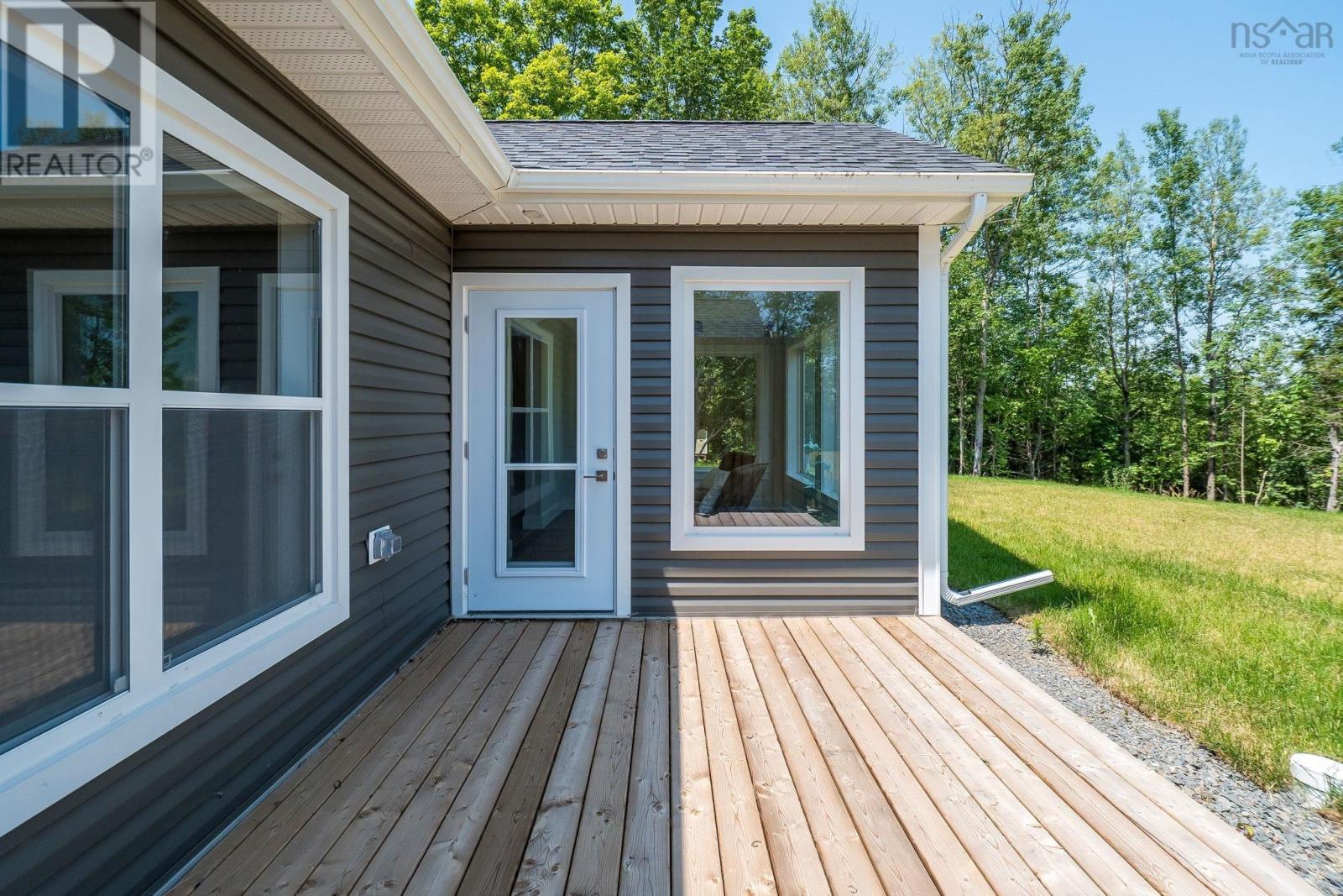 36 Pemberton Avenue Property Photo 40