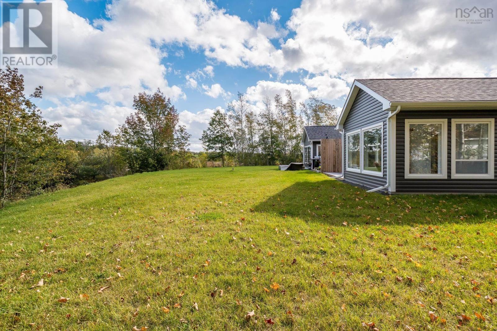 36 Pemberton Avenue Property Photo 48