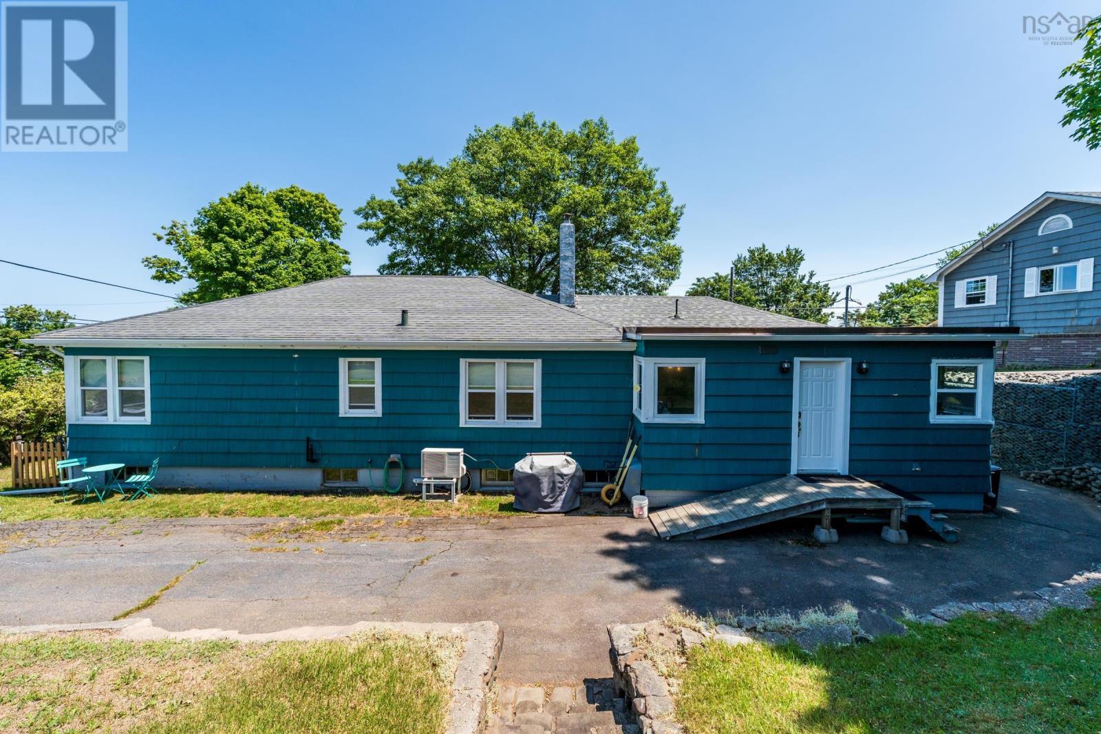 173 King Street Property Photo 4
