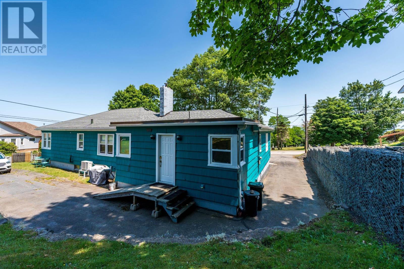 173 King Street Property Photo 43
