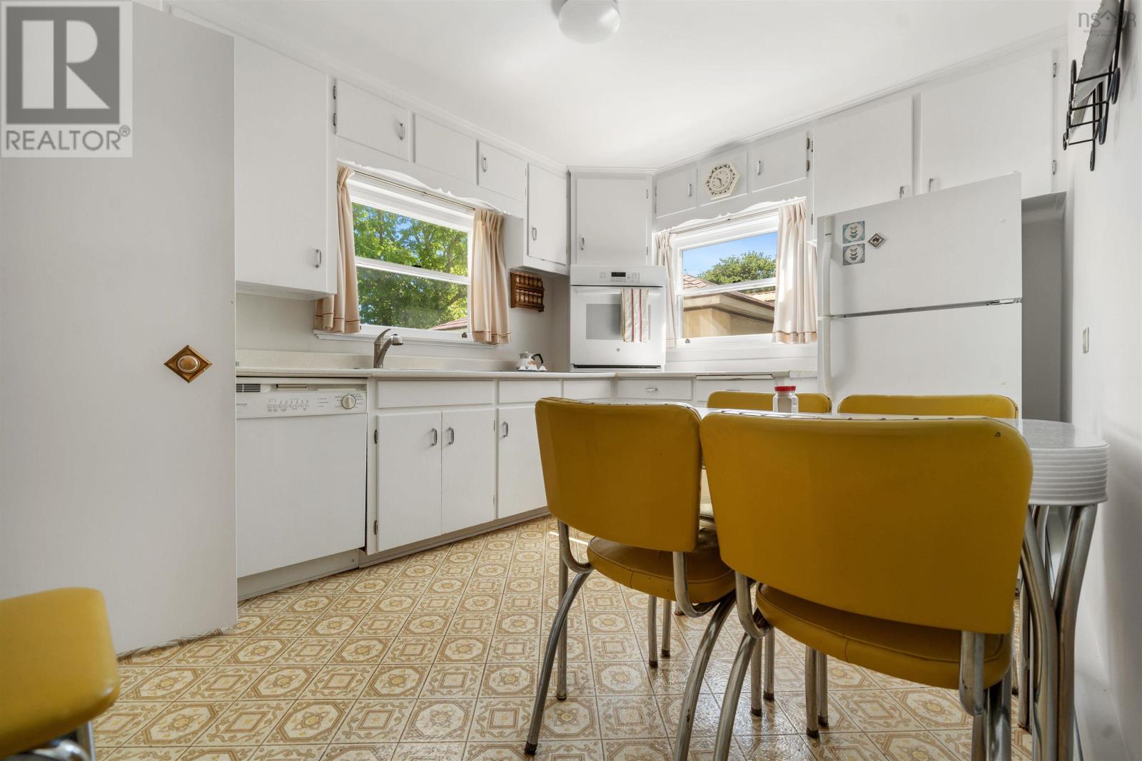7 Roosevelt Avenue Property Photo 19