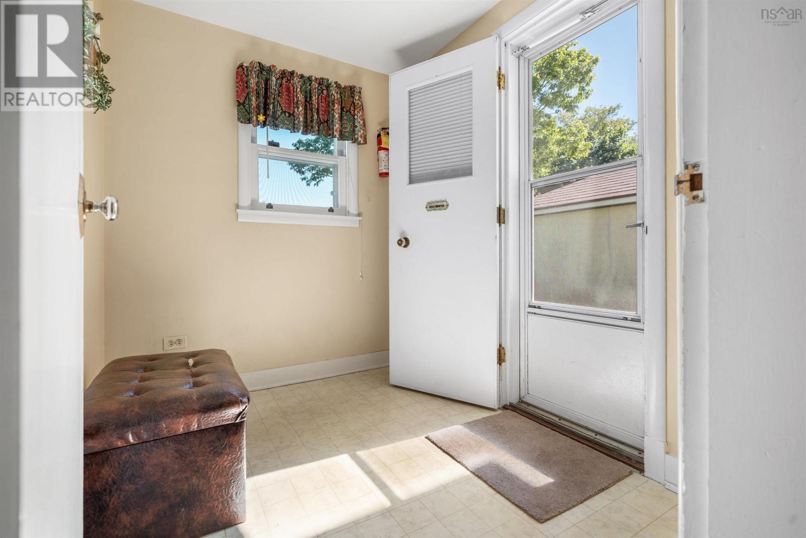 7 Roosevelt Avenue Property Photo 21