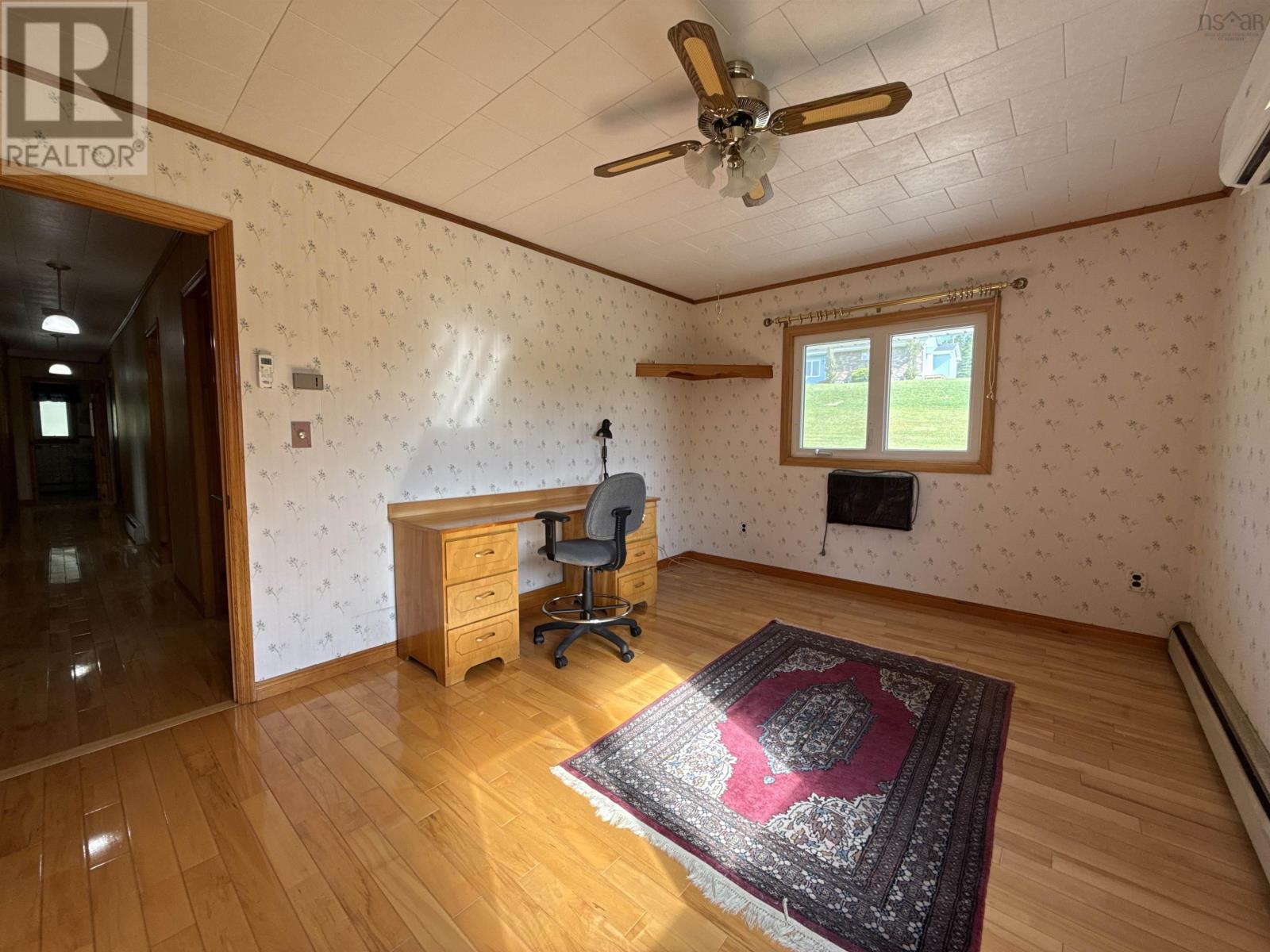 22807 Highway 7 Property Photo 16
