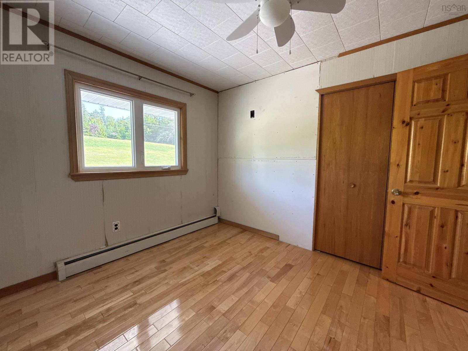22807 Highway 7 Property Photo 21