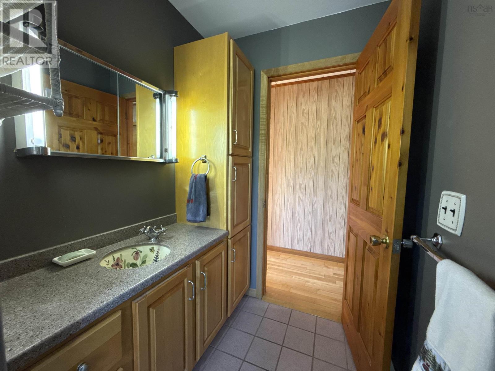 22807 Highway 7 Property Photo 22