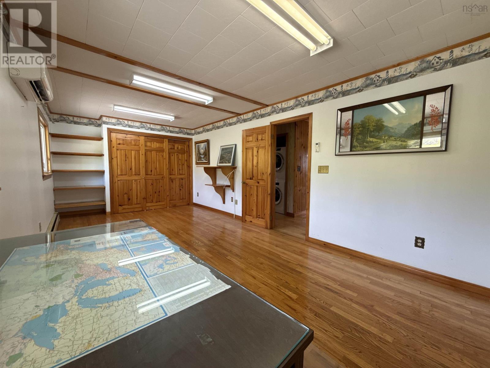 22807 Highway 7 Property Photo 28