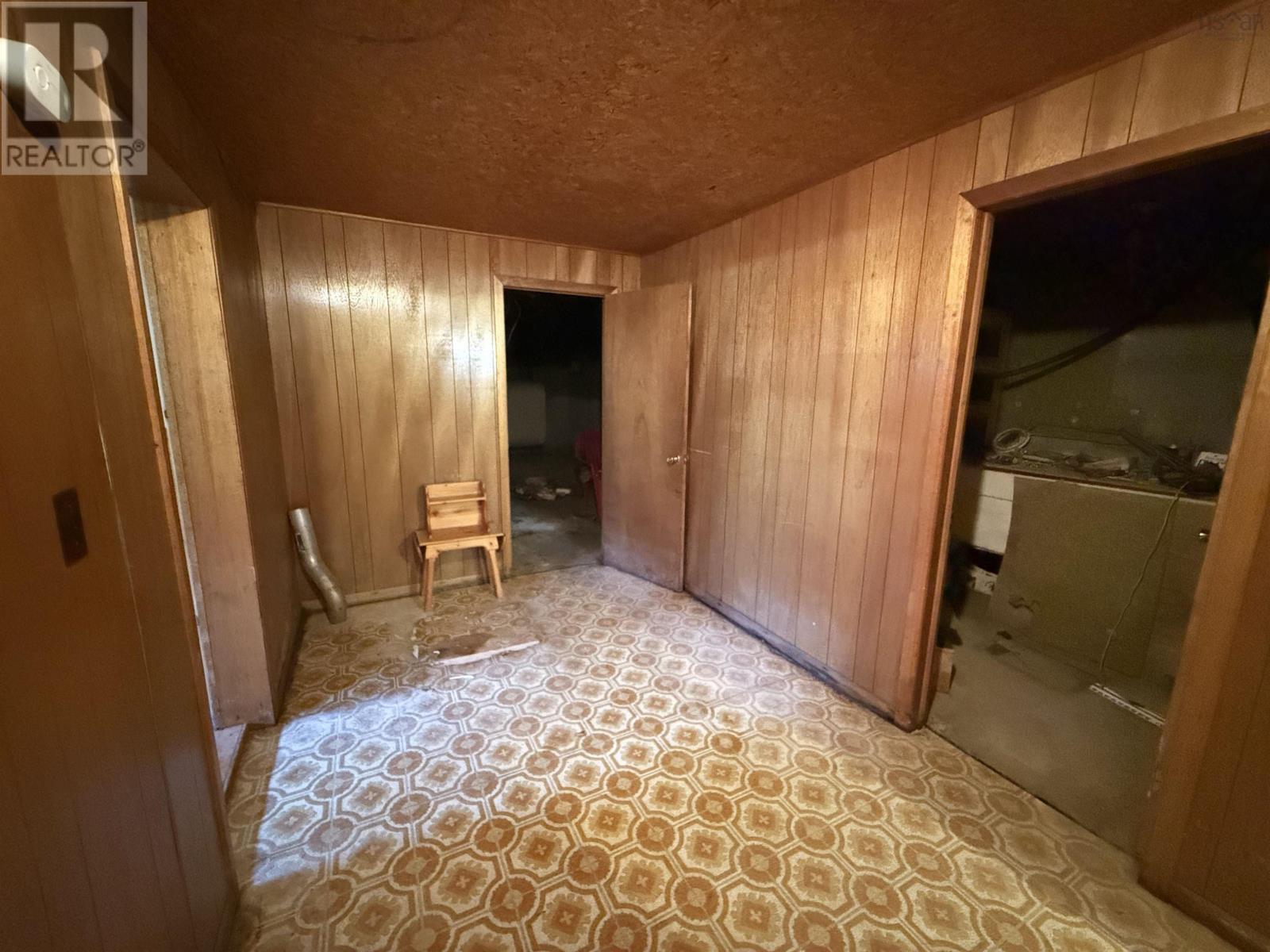 22807 Highway 7 Property Photo 38