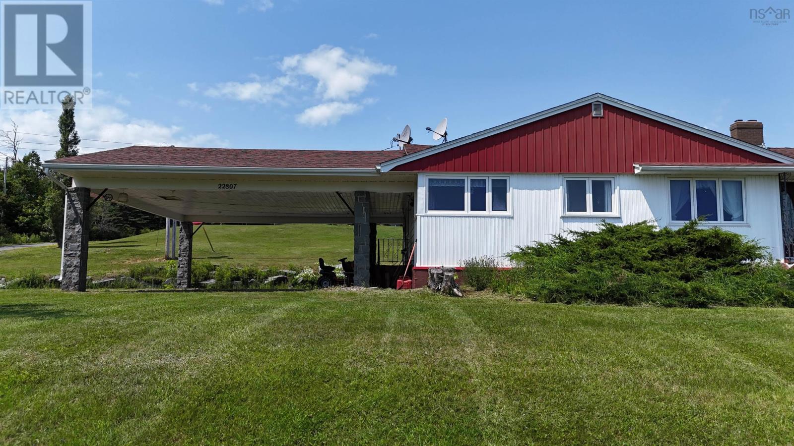 22807 Highway 7 Property Photo 50