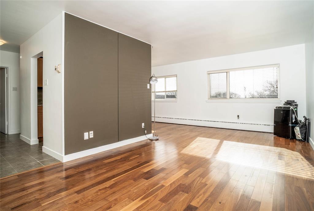 502 565 Corydon Avenue Property Photo 3